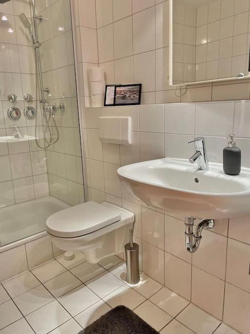 Gemuetliche Wohnung In バート・ホンブルク エクステリア 写真